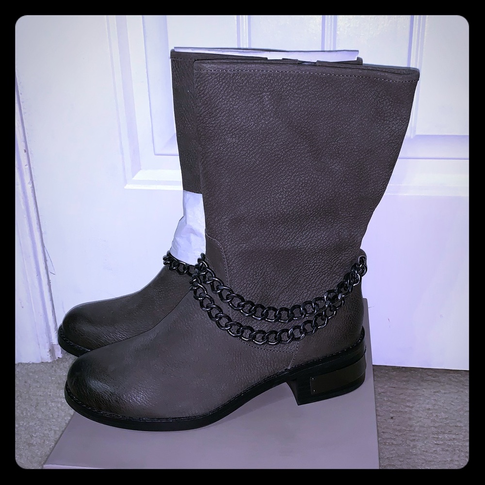 ⭐️ SALE ⭐️ Brand NWOB - Vince Camuto Wentra